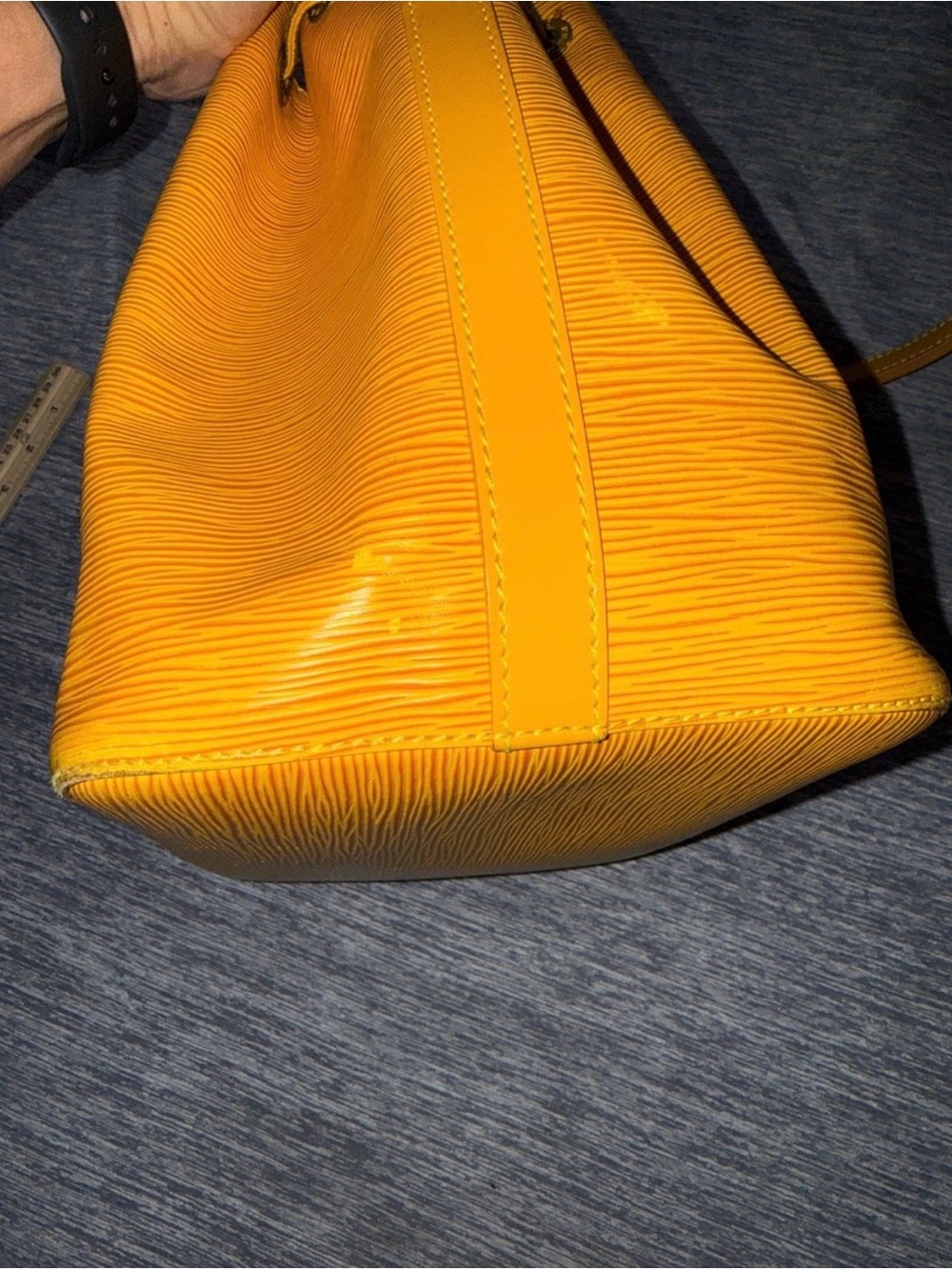$749 LOUIS VUITTON - Picture 10 of 16